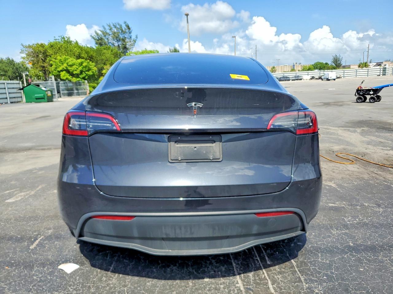 2024 Tesla Model Y - Фото 6