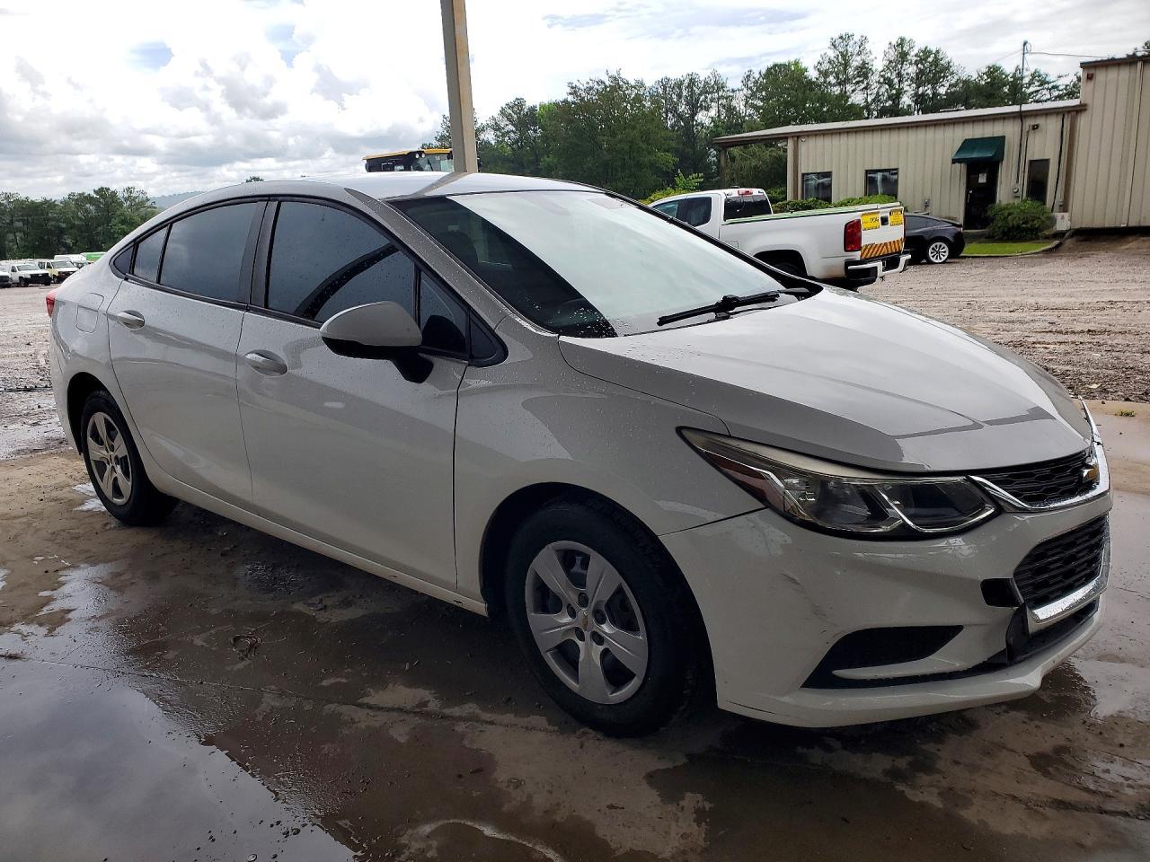 2018 Chevrolet Cruze Ls - Фото 4