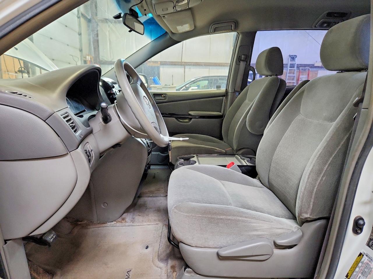 2005 Toyota Sienna Ce - Фото 7