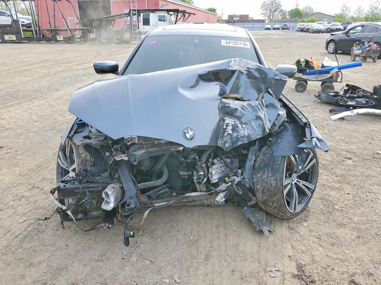 2019 BMW 330Xi - Фото 5