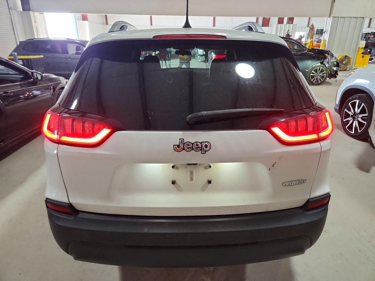 2019 Jeep Cherokee Latitude Plus - Фото 6