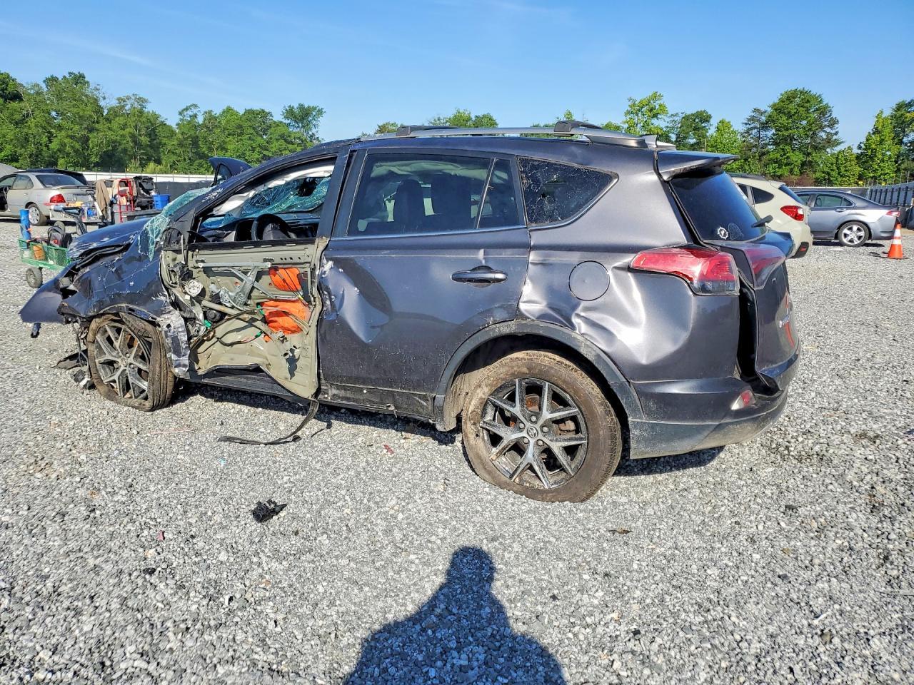2017 Toyota Rav4 Se - Фото 2
