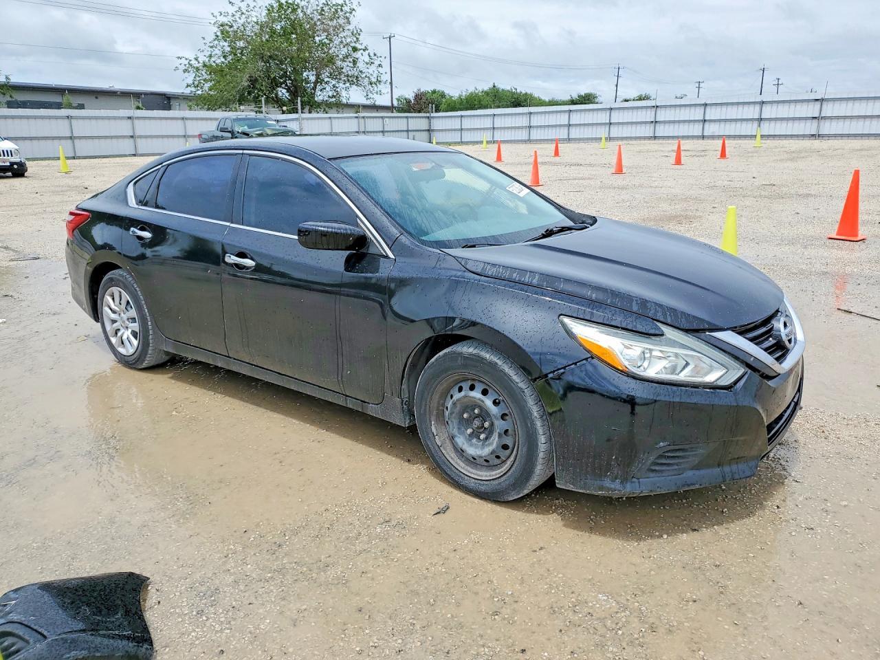 2016 Nissan Altima 2.5 S - Image 4