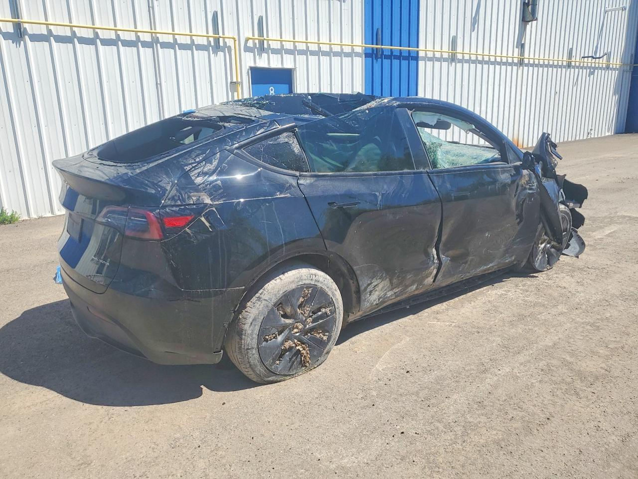 2024 Tesla Model Y - Фото 3