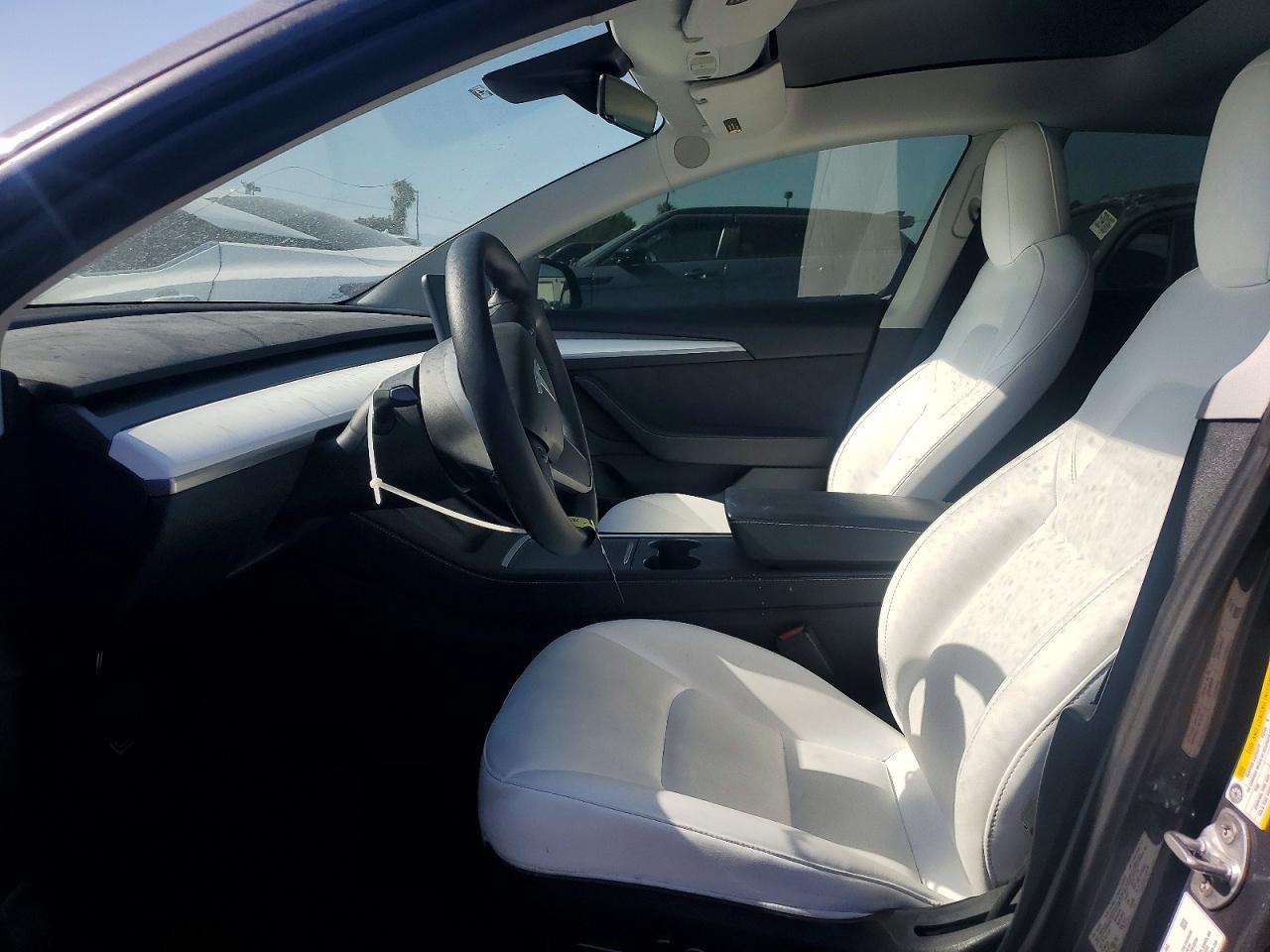 2021 Tesla Model 3 - Image 7