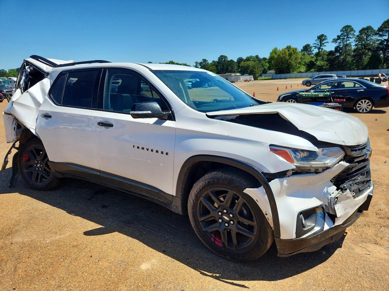 2019 Chevrolet Traverse Premier - Image 4