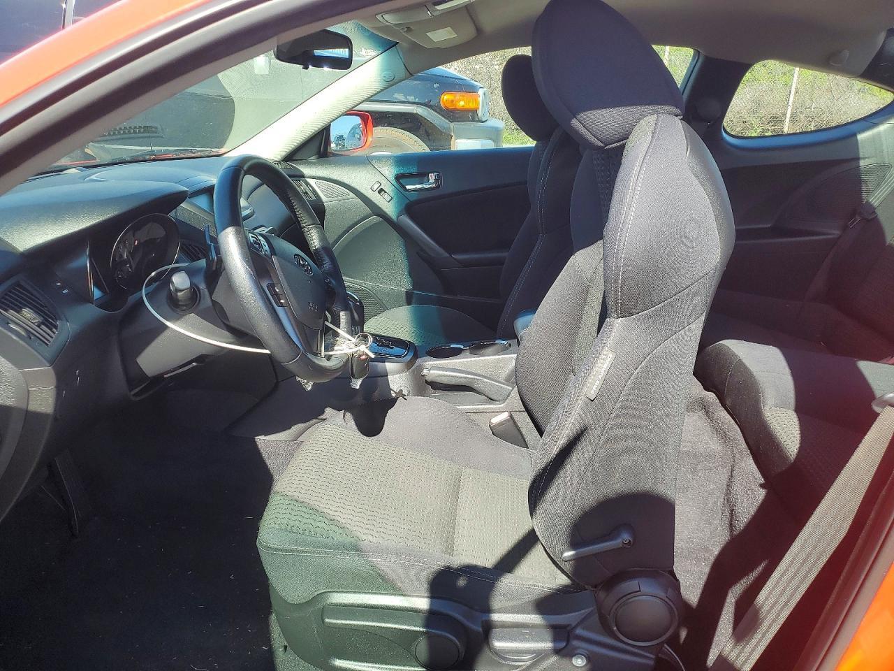 2012 Hyundai Genesis Coupe 2.0T - Фото 7