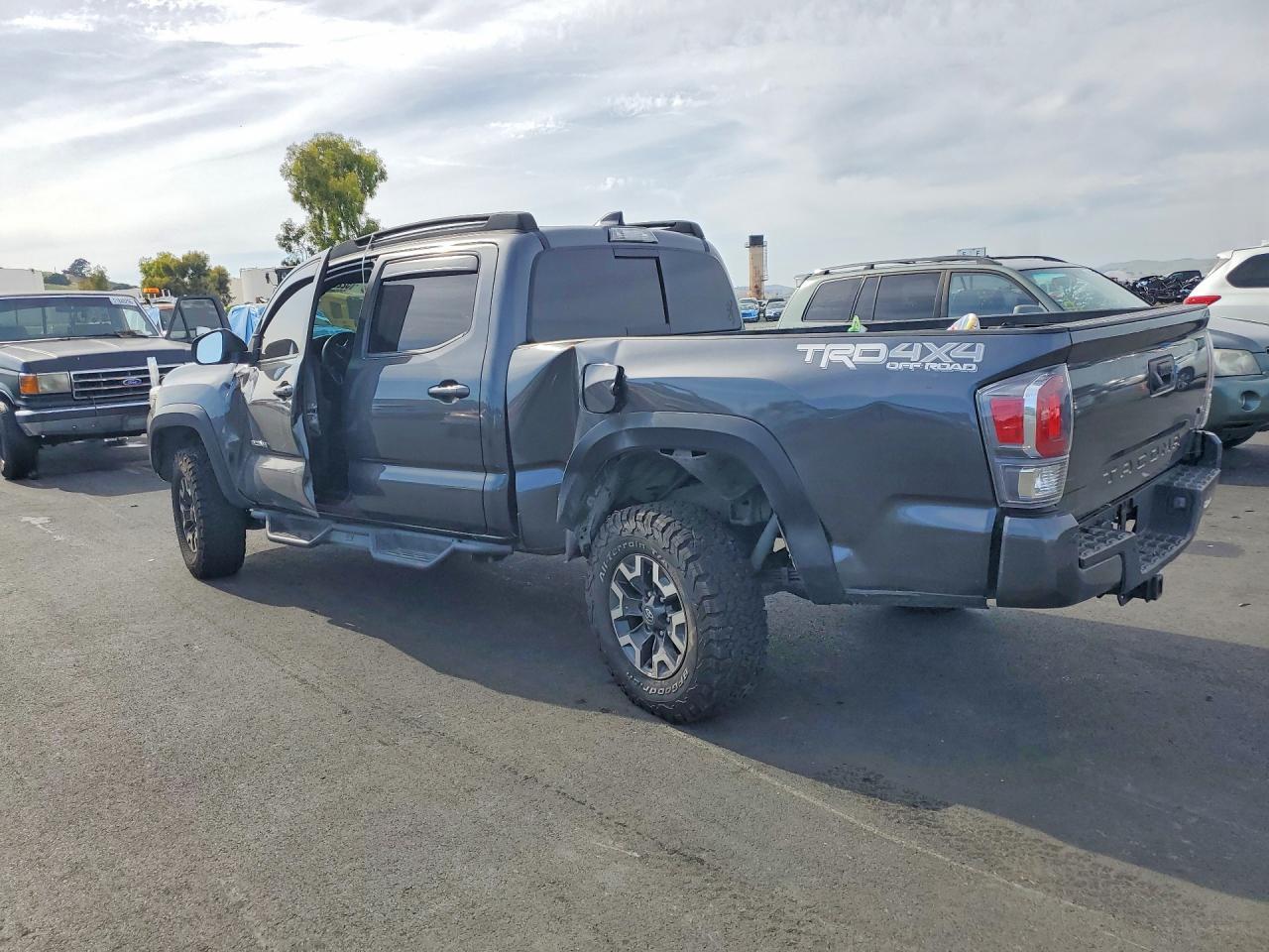 2021 Toyota Tacoma Trd Off-Road - Image 2