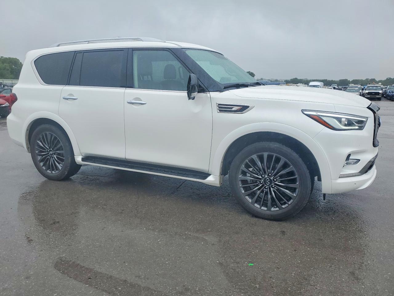 2024 Infiniti Qx80 Luxe - Image 4