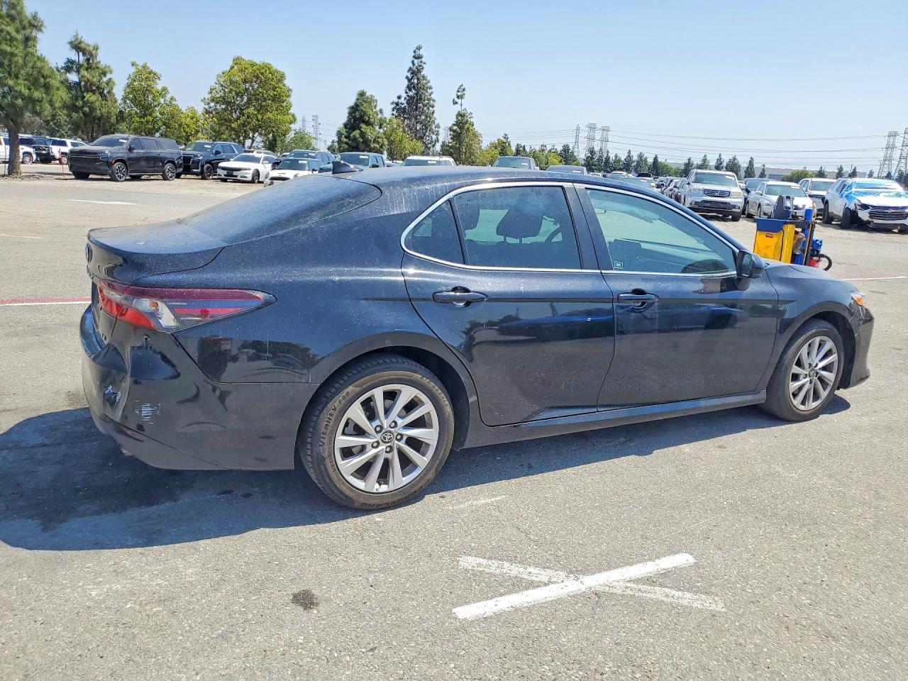 2023 Toyota Camry Le - Image 3