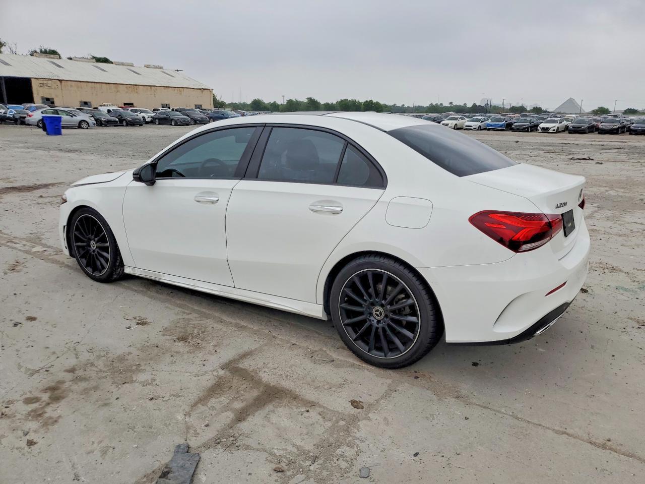 2022 Mercedes-Benz A 220 - Image 2