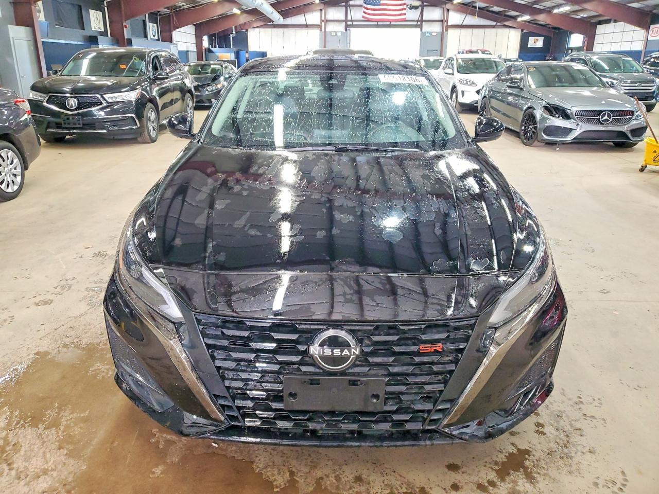 2024 Nissan Altima 2.5 Sr - Image 5