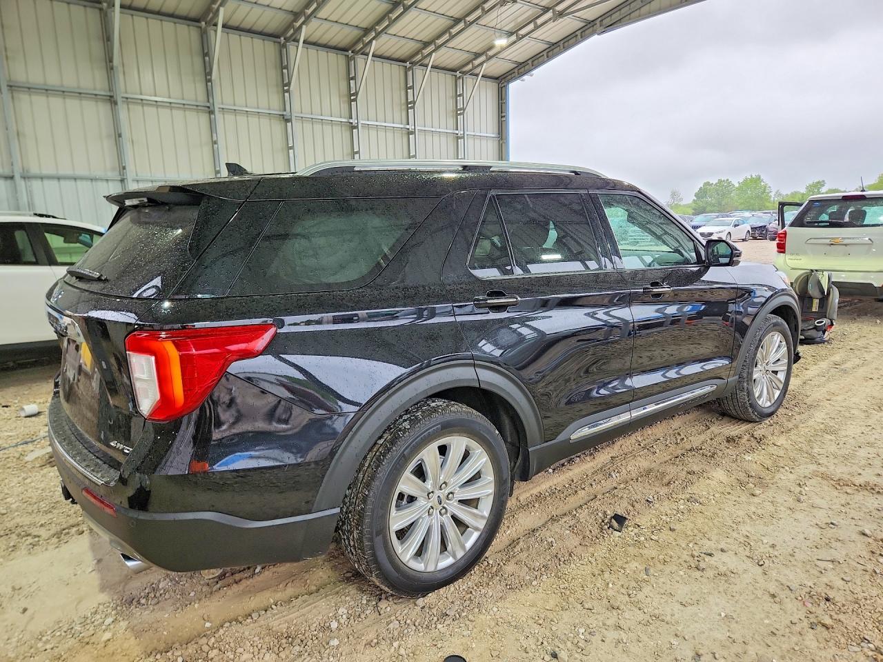 2021 Ford Explorer Limited - Image 3