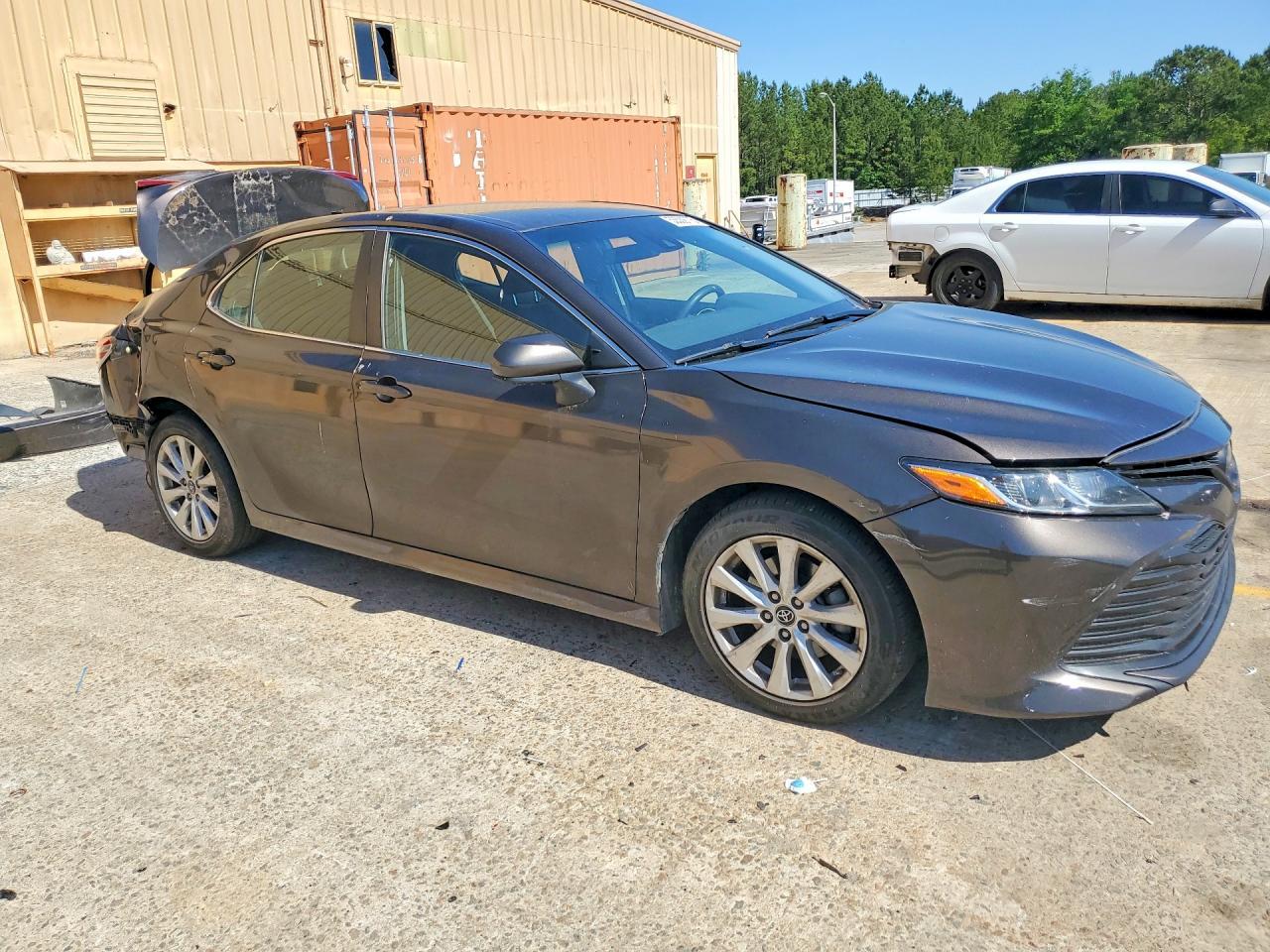 2019 Toyota Camry Le - Фото 4