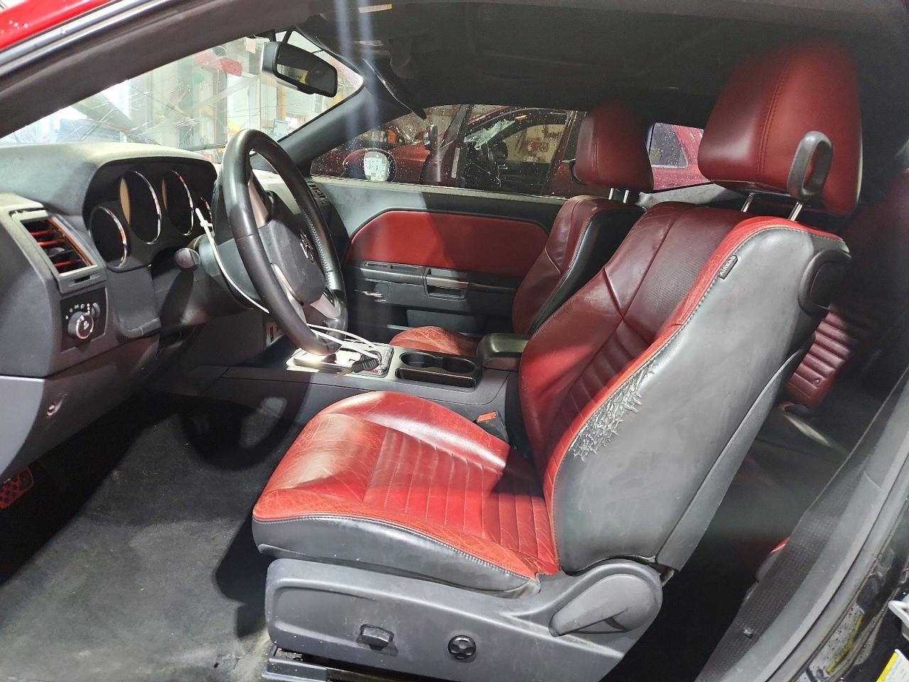 2013 Dodge Challenger R - Image 7