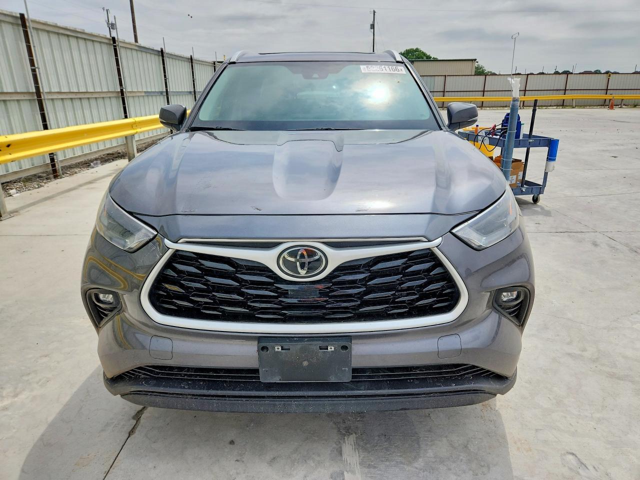 2023 Toyota Highlander Xle - Image 5