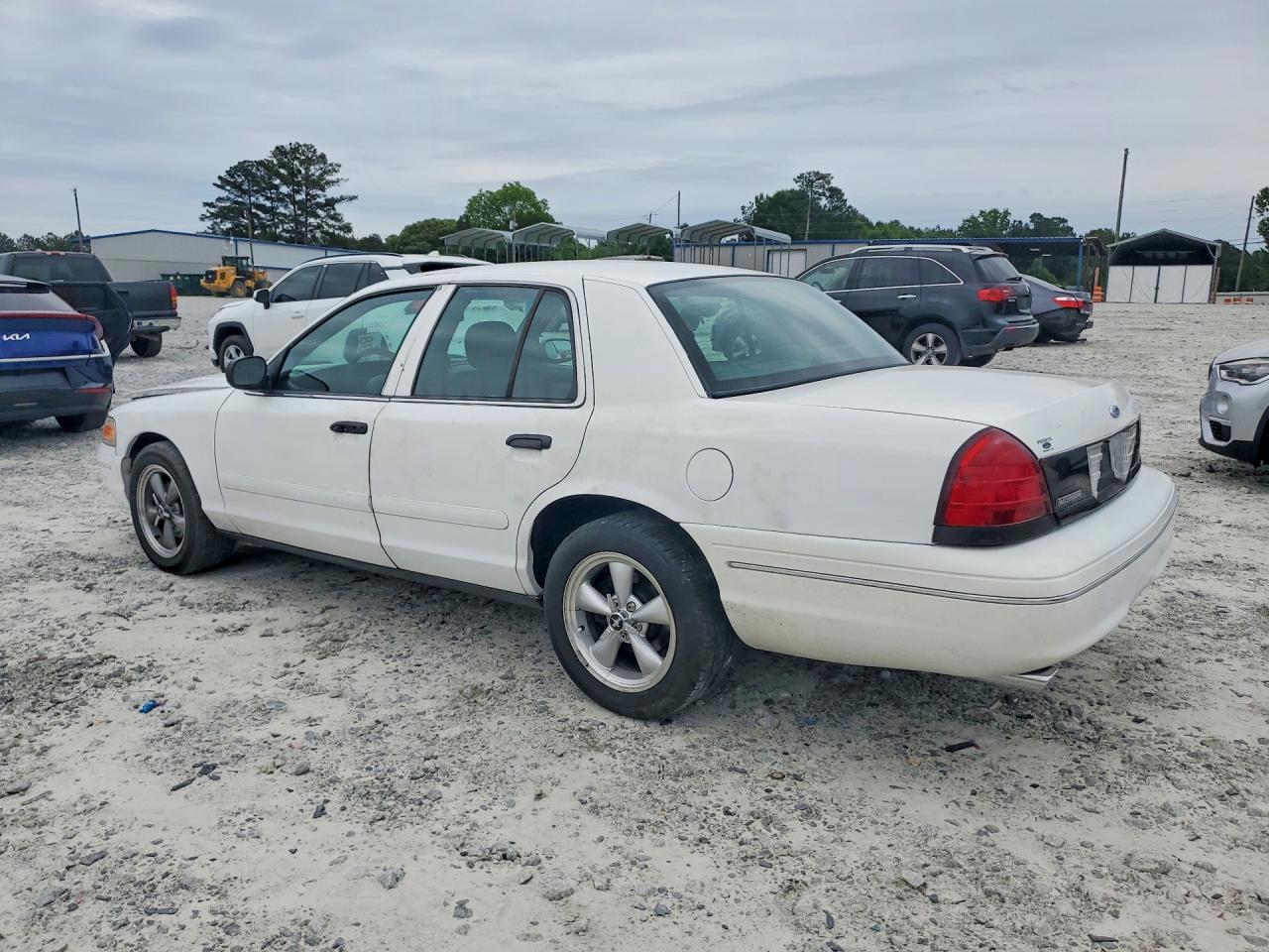 2003 Ford Crown Victoria Police Interceptor - Image 2