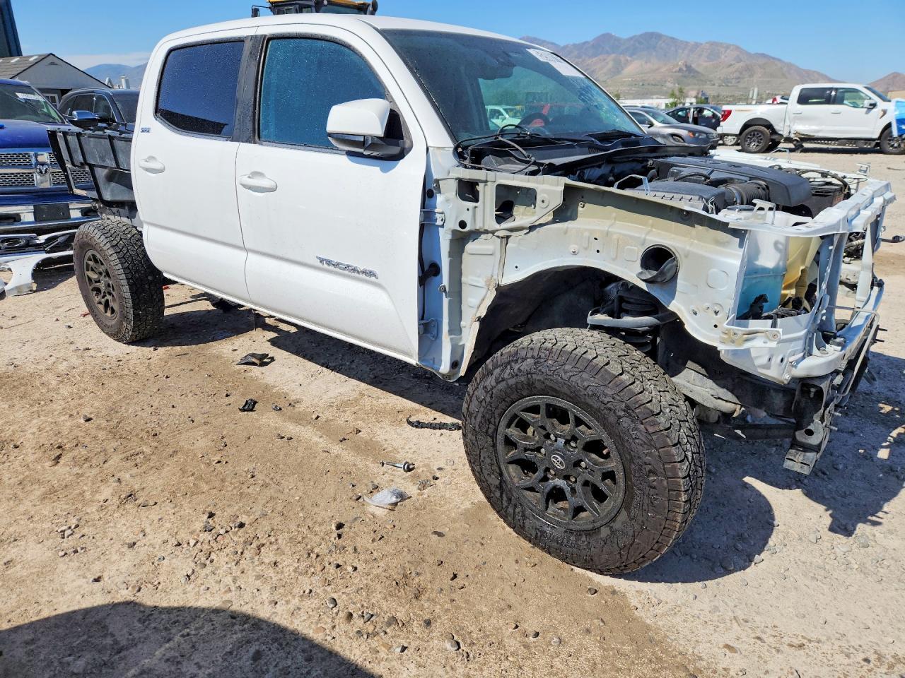 2019 Toyota Tacoma Sr5 V6 - Image 4