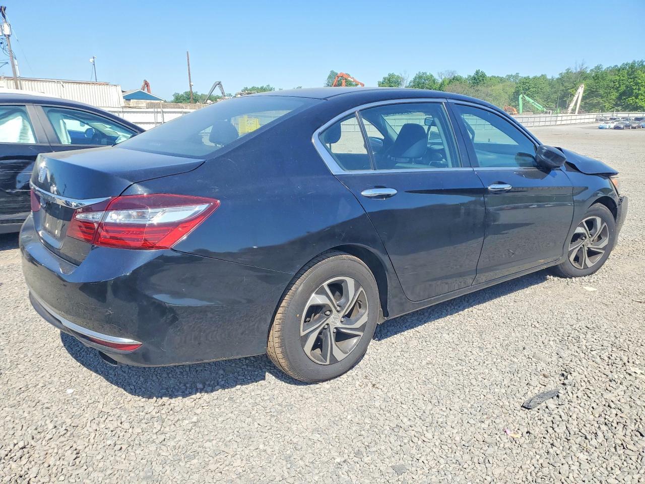 2017 Honda Accord Lx - Фото 3