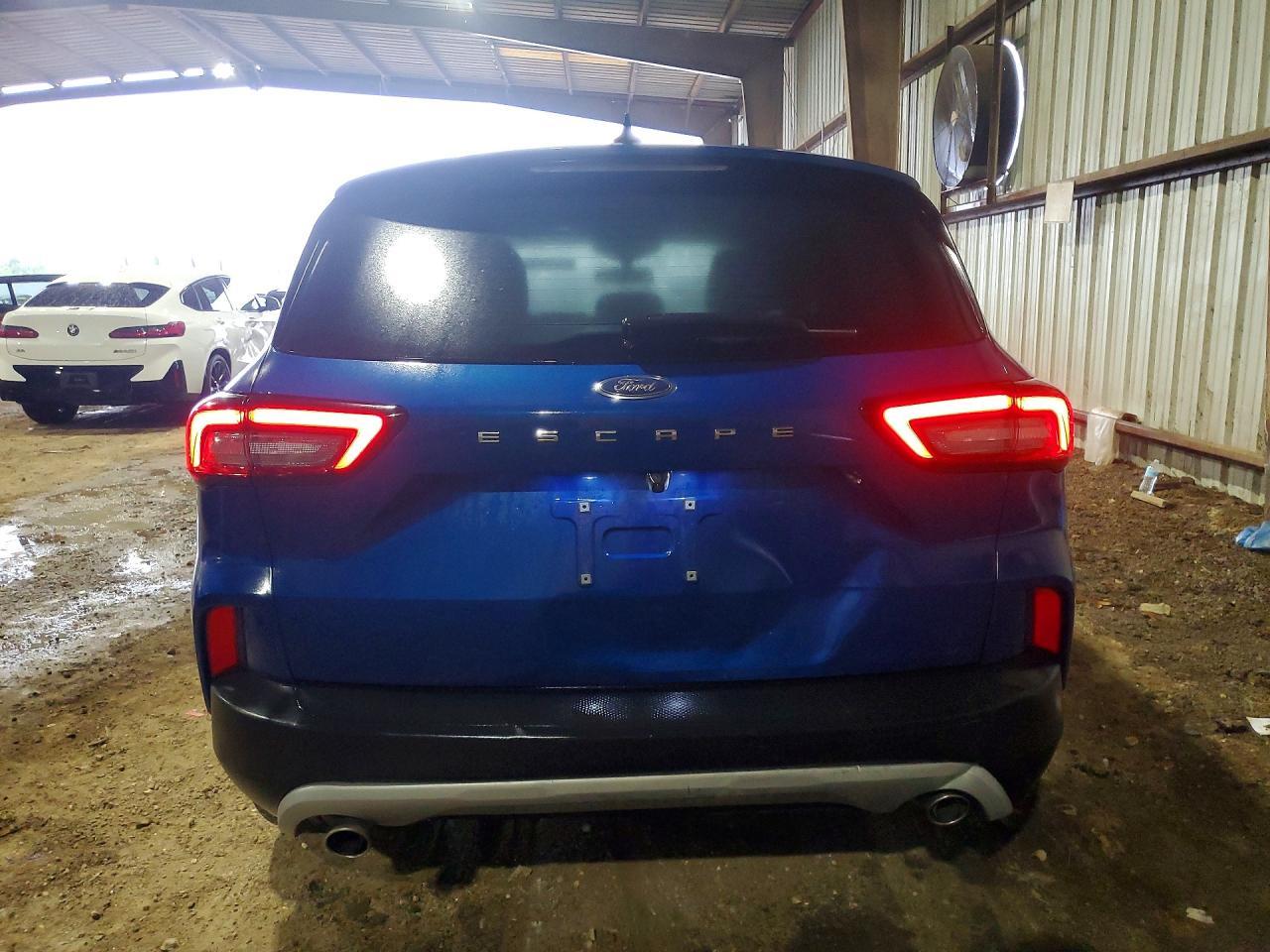 2023 Ford Escape - Image 6