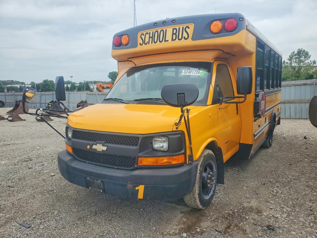 2012 Chevrolet Express School Bus - Фото 2