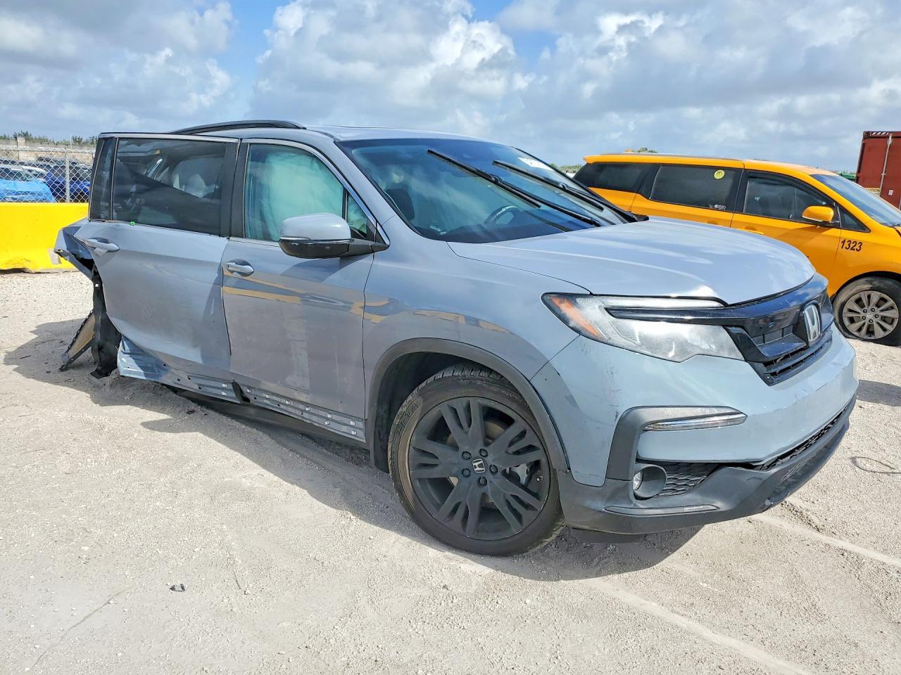 2022 Honda Pilot Se - Фото 4