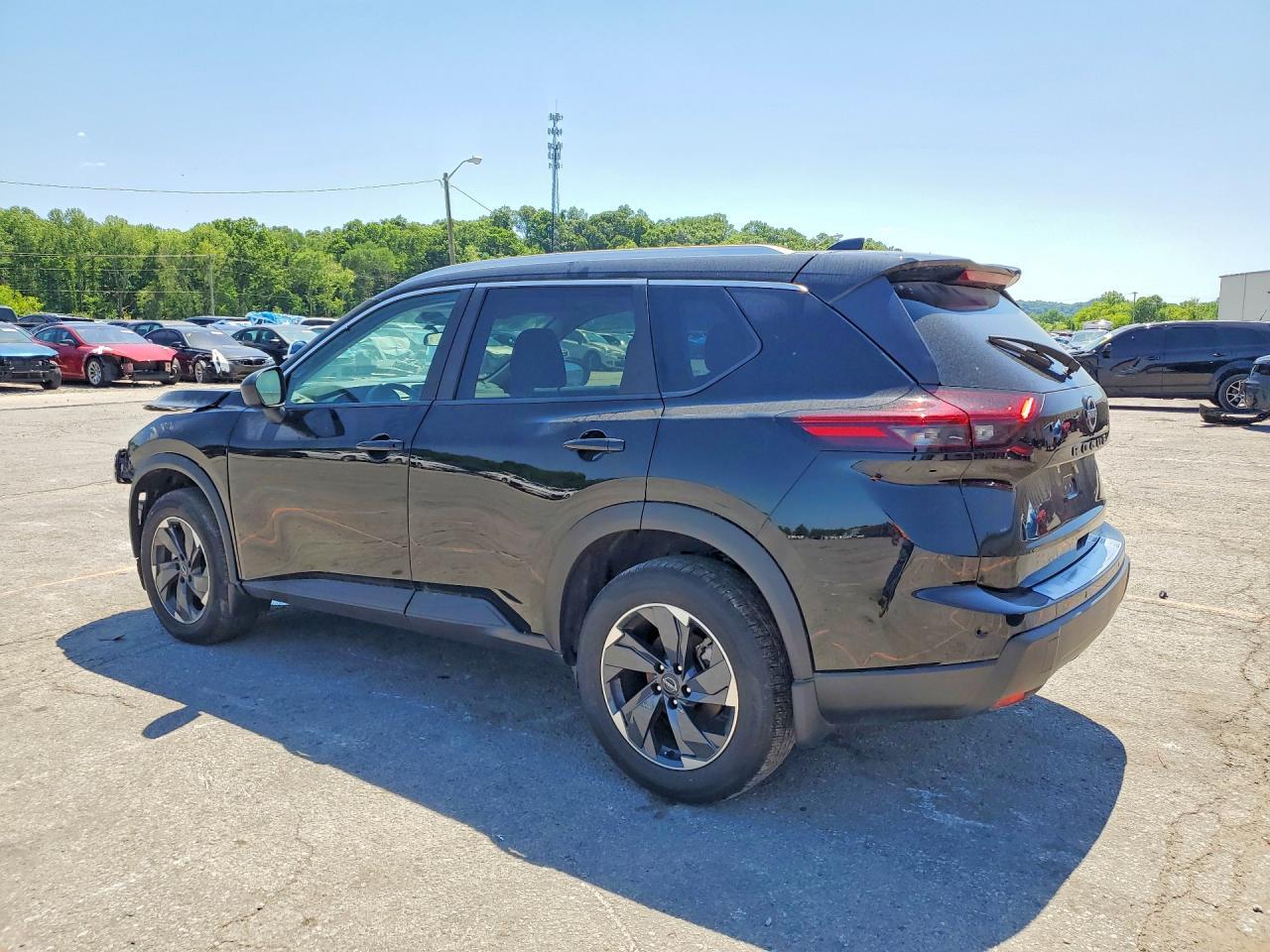 2025 Nissan Rogue Sv - Image 2