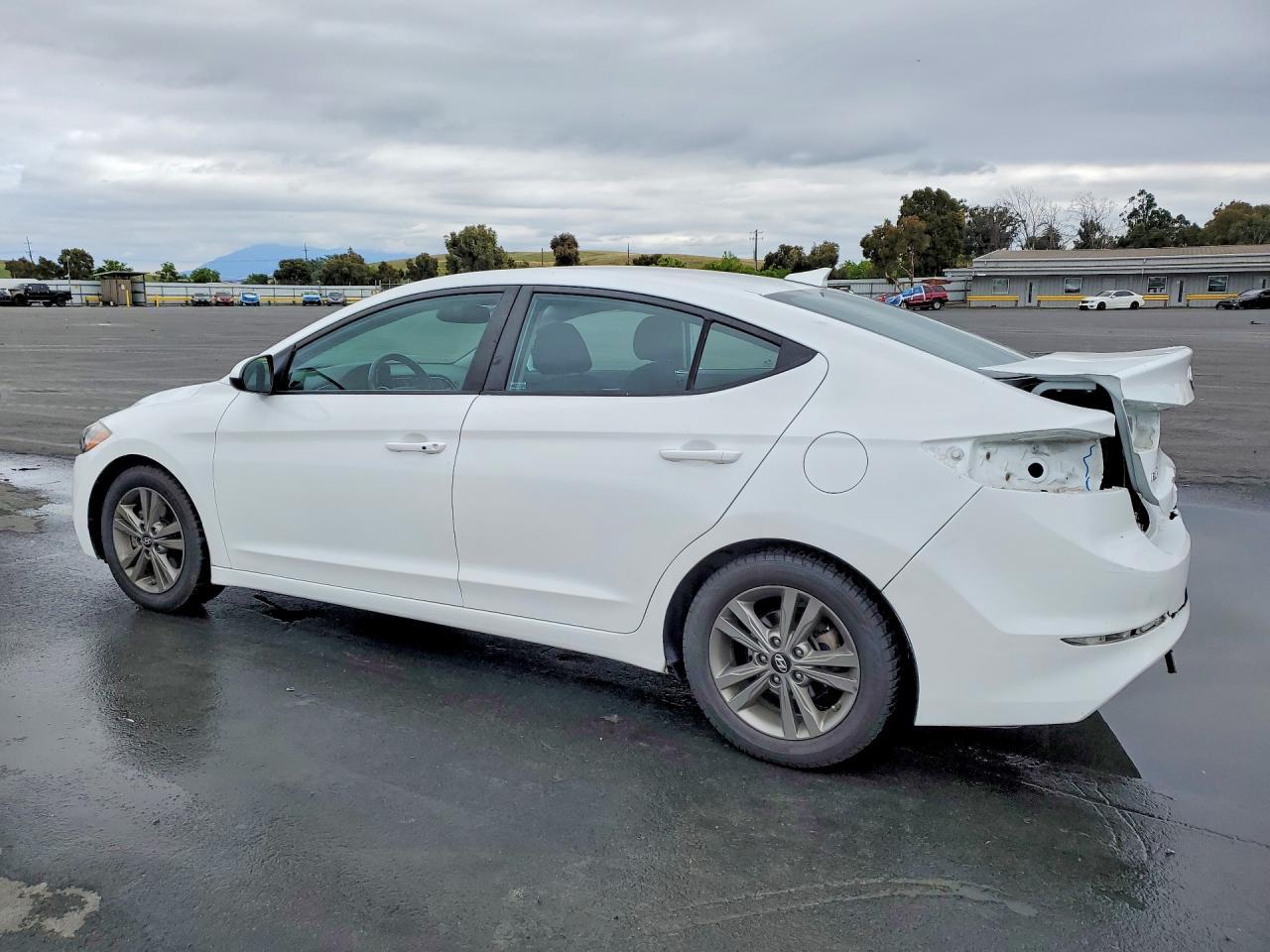 2018 Hyundai Elantra Value Edition - Image 2