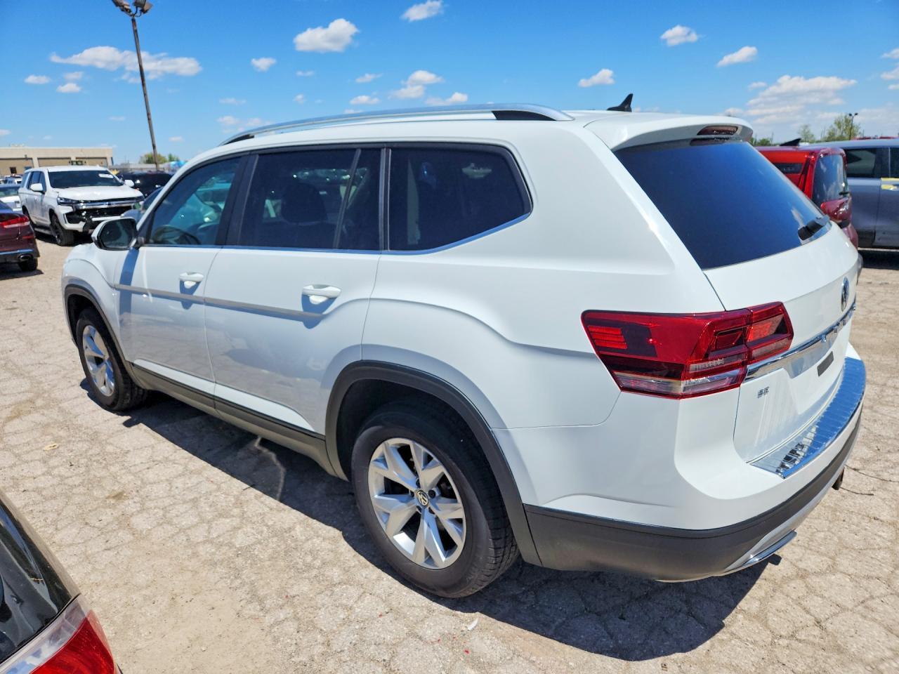 2019 Volkswagen Atlas Se - Фото 2
