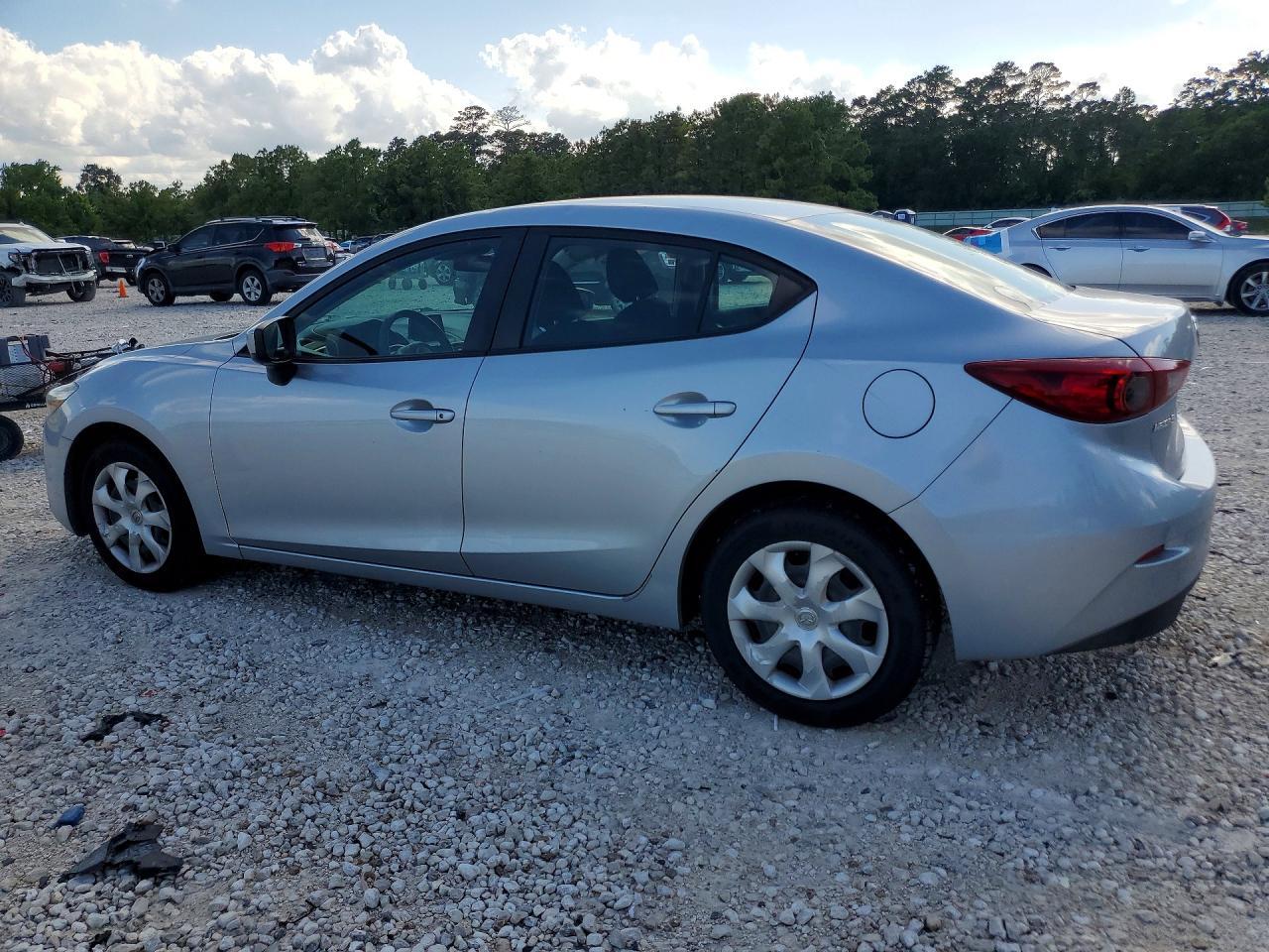2018 Mazda 3 Sport - Image 2