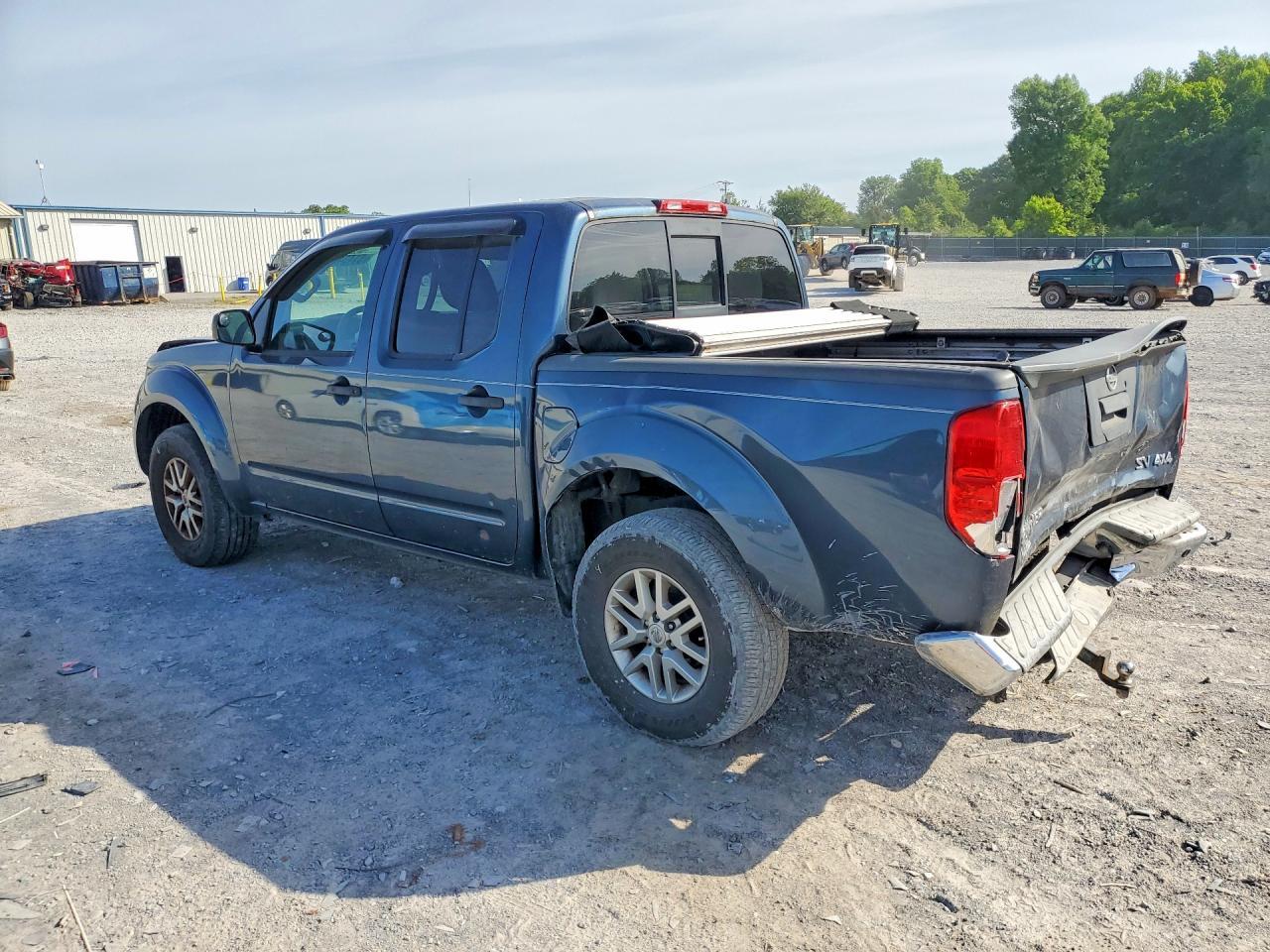 2014 Nissan Frontier S - Image 2