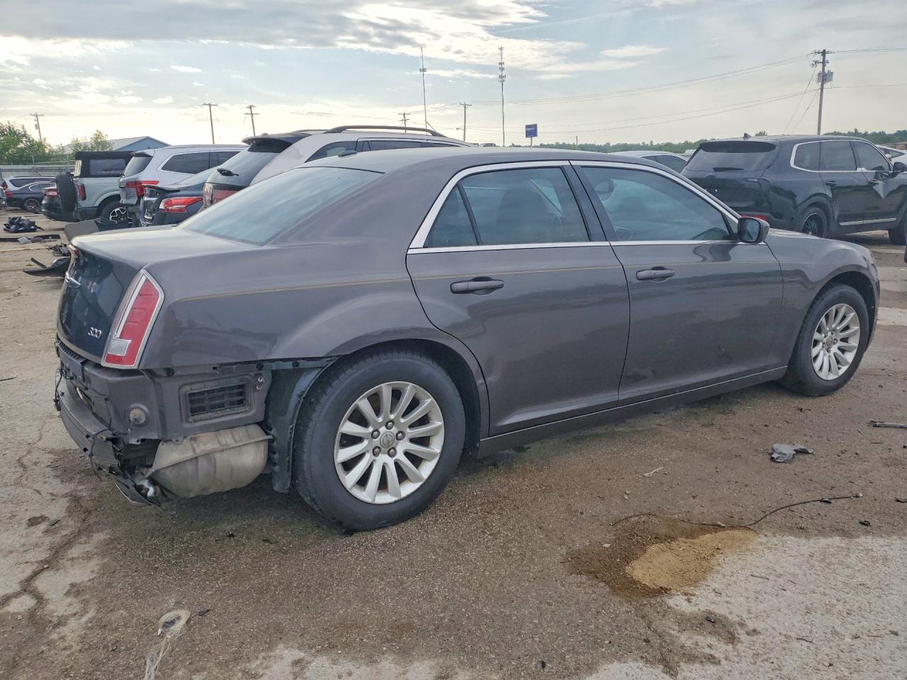2013 Chrysler 300 - Image 3
