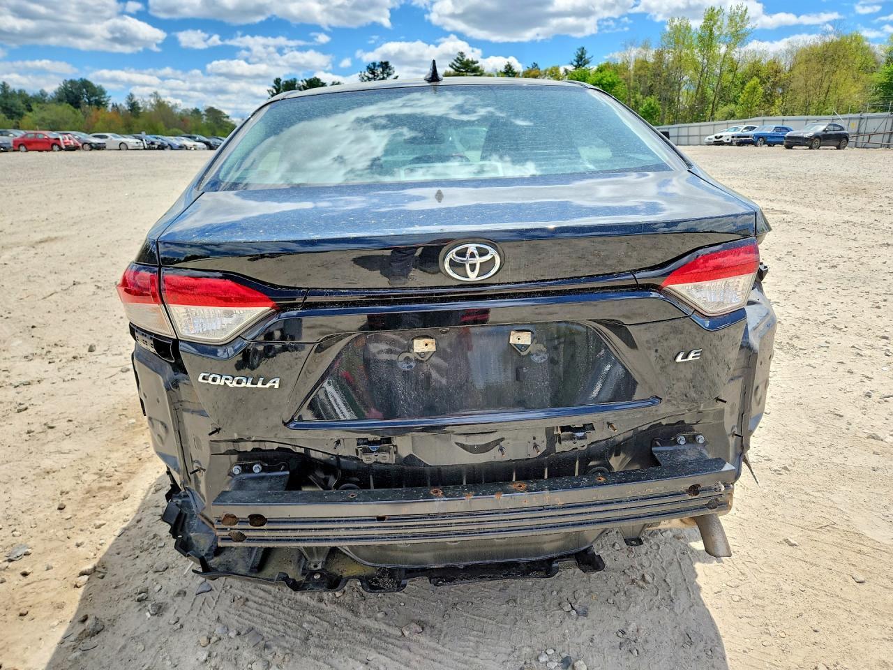 2022 Toyota Corolla Le - Image 6