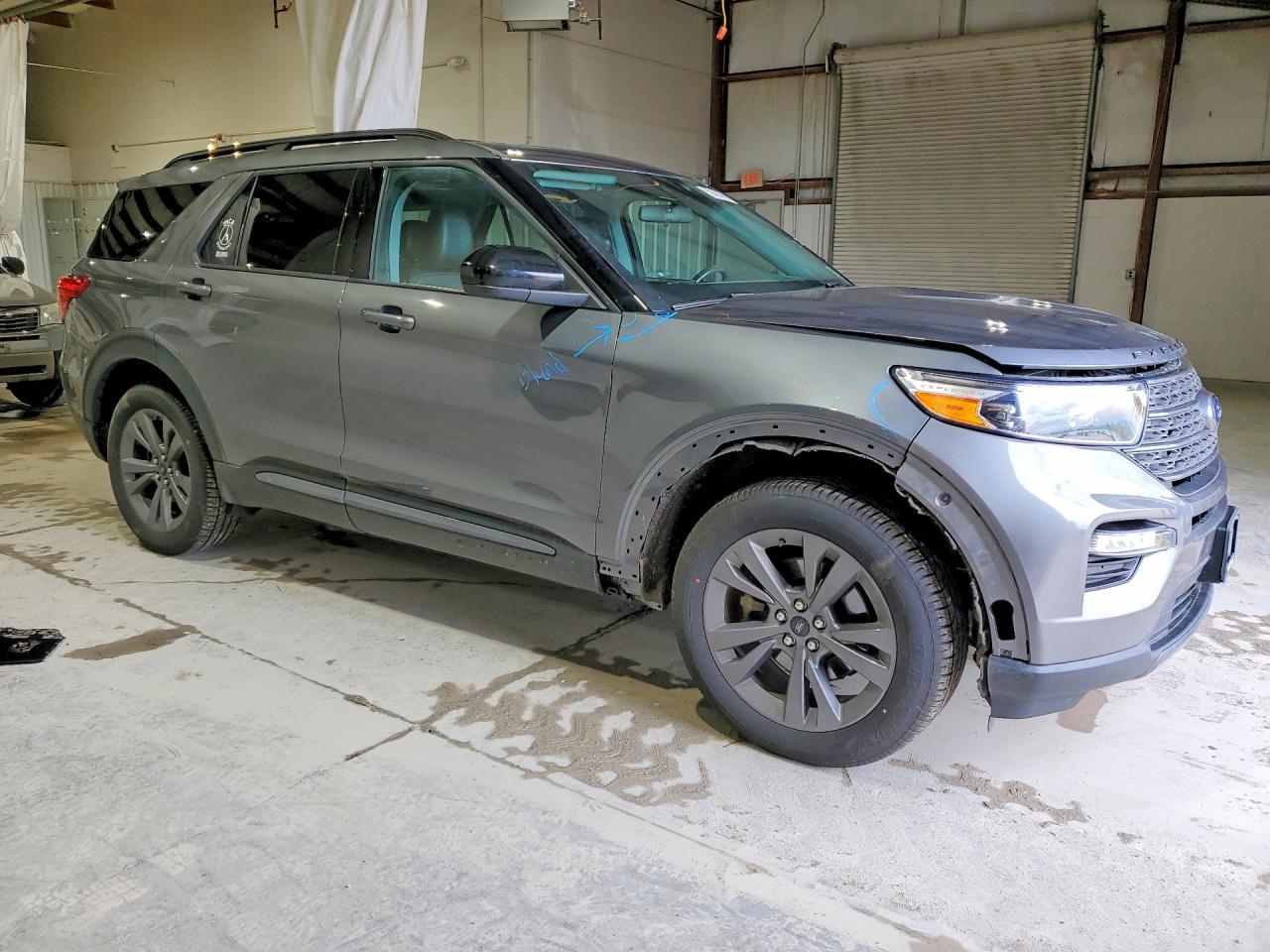 2022 Ford Explorer Xlt - Image 4