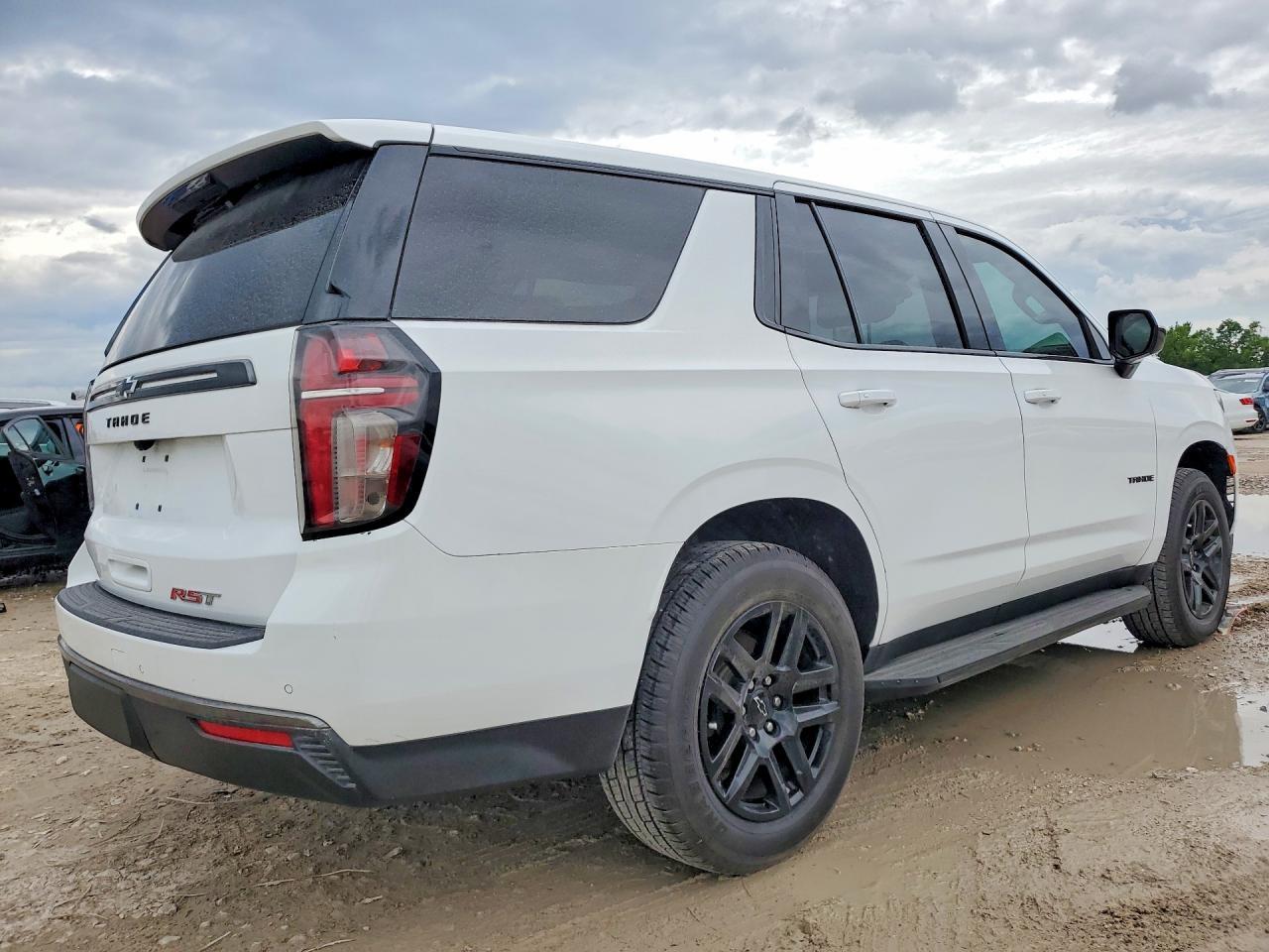 2022 Chevrolet Tahoe C1500 - Фото 3