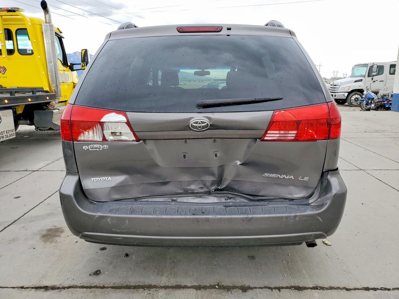 2004 Toyota Sienna Le 8 Passenger - Image 6