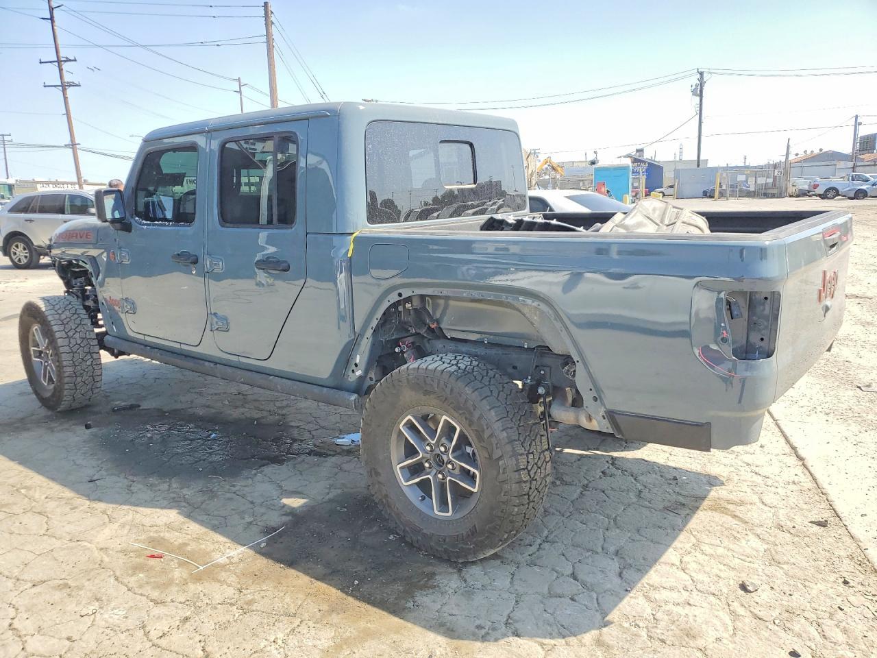 2025 Jeep Gladiator Mojave - Фото 2