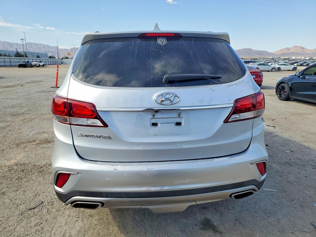 2017 Hyundai Santa Fe Se - Image 6