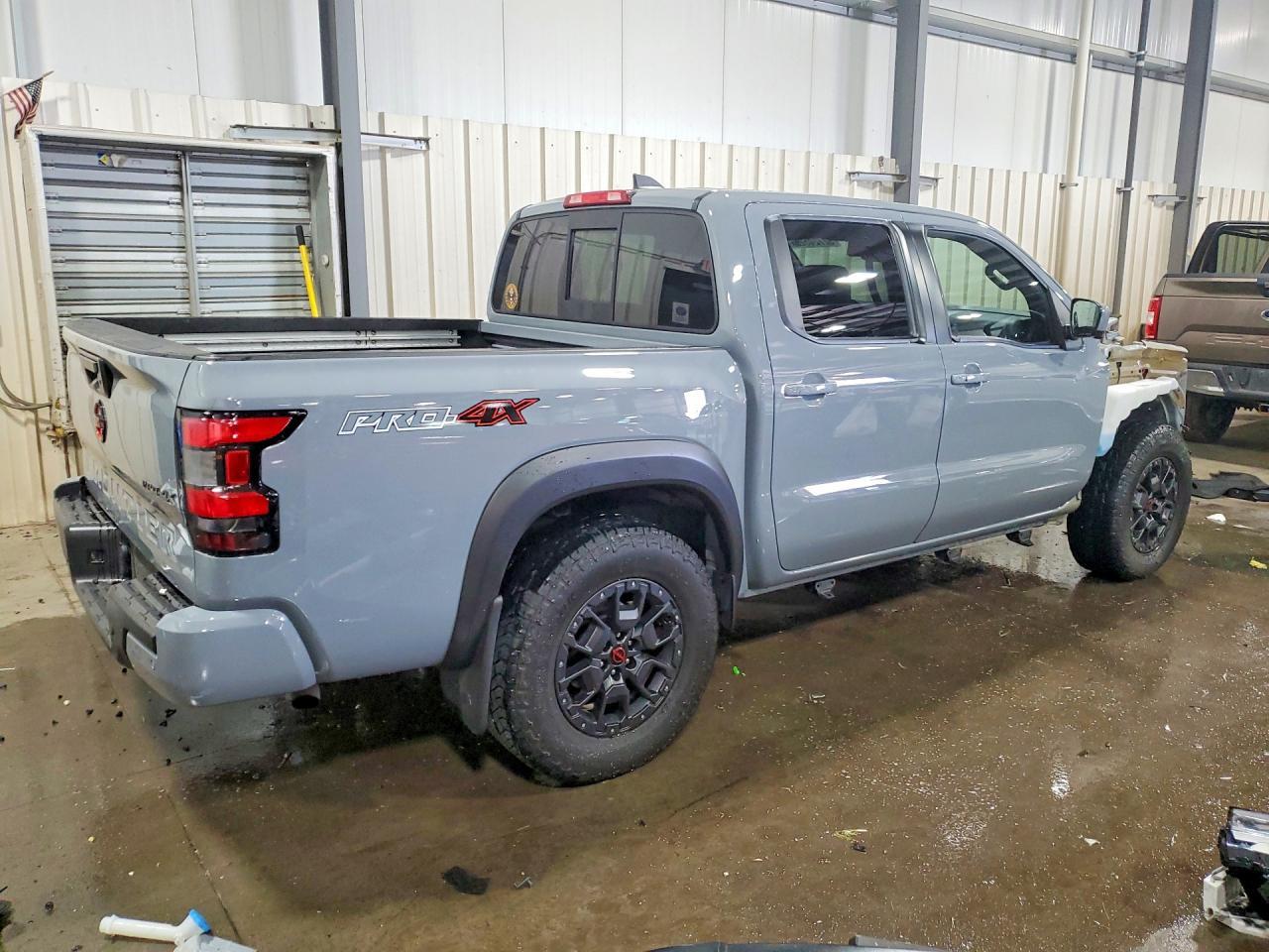 2022 Nissan Frontier Pro-4X - Фото 3