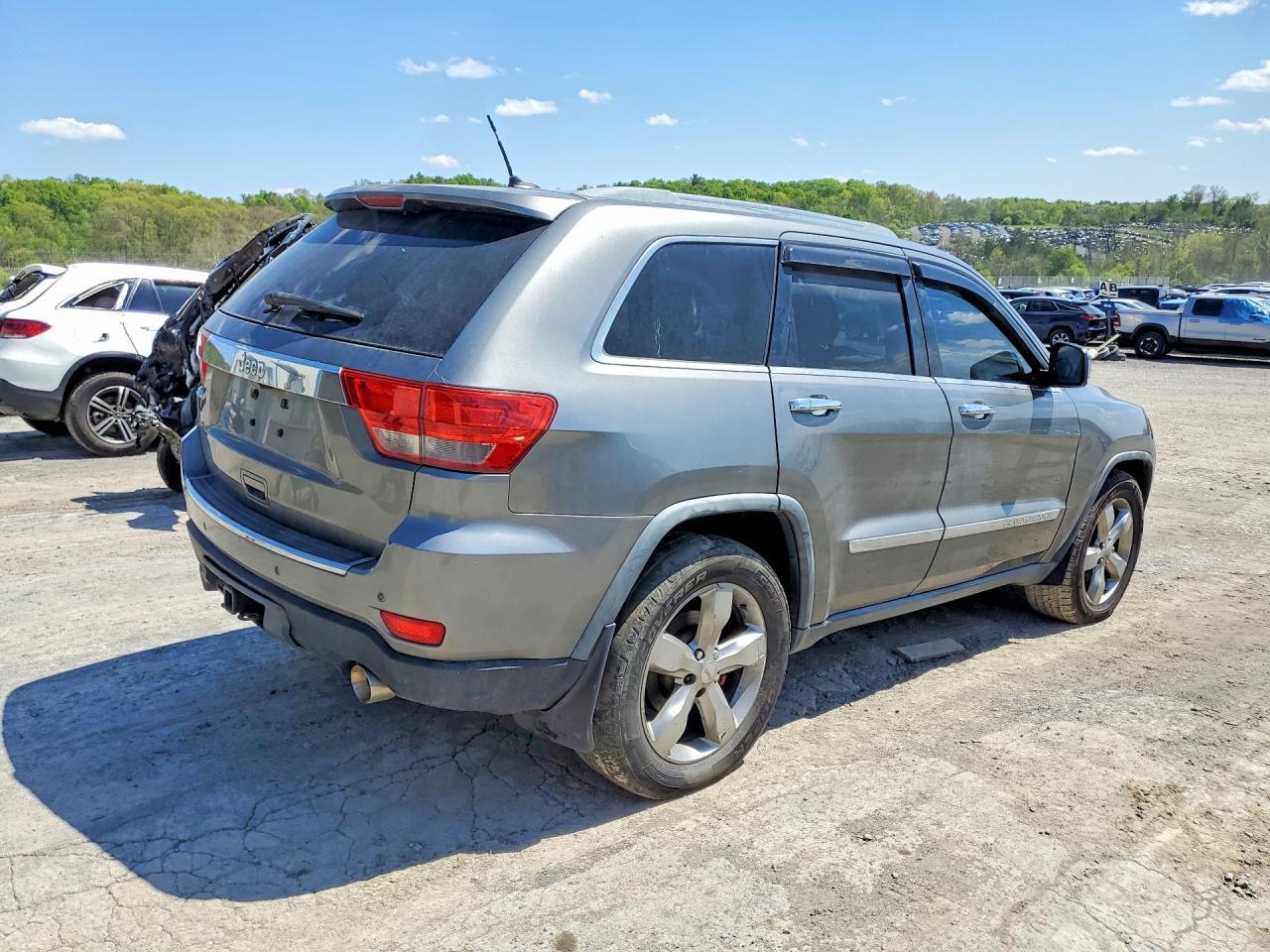 2012 Jeep Grand Cherokee Overland - Фото 3