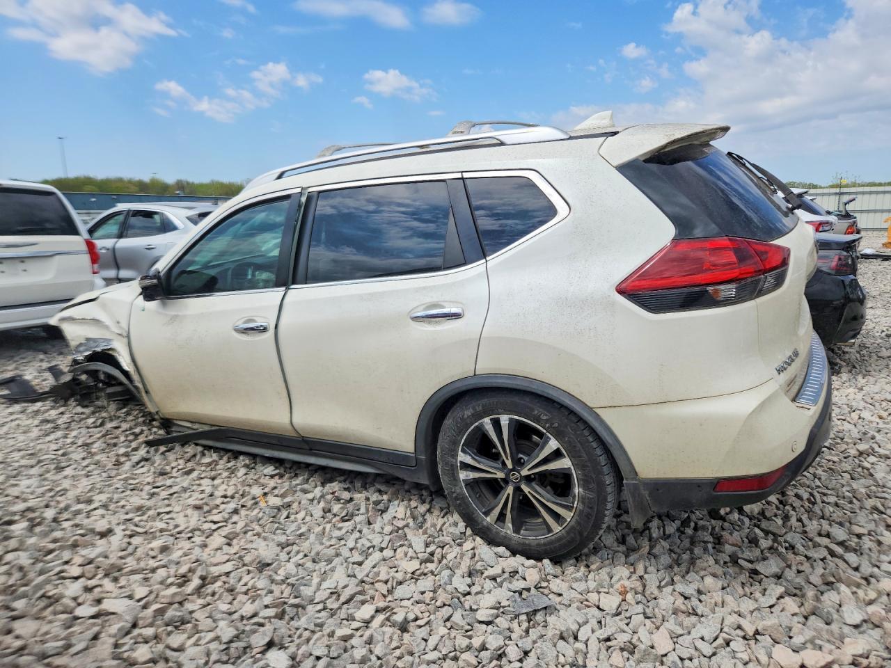 2020 Nissan Rogue Sv - Фото 2