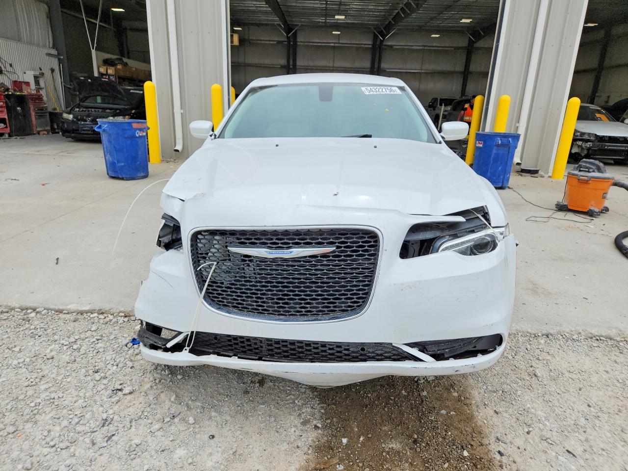 2017 Chrysler 300 Limited - Фото 5