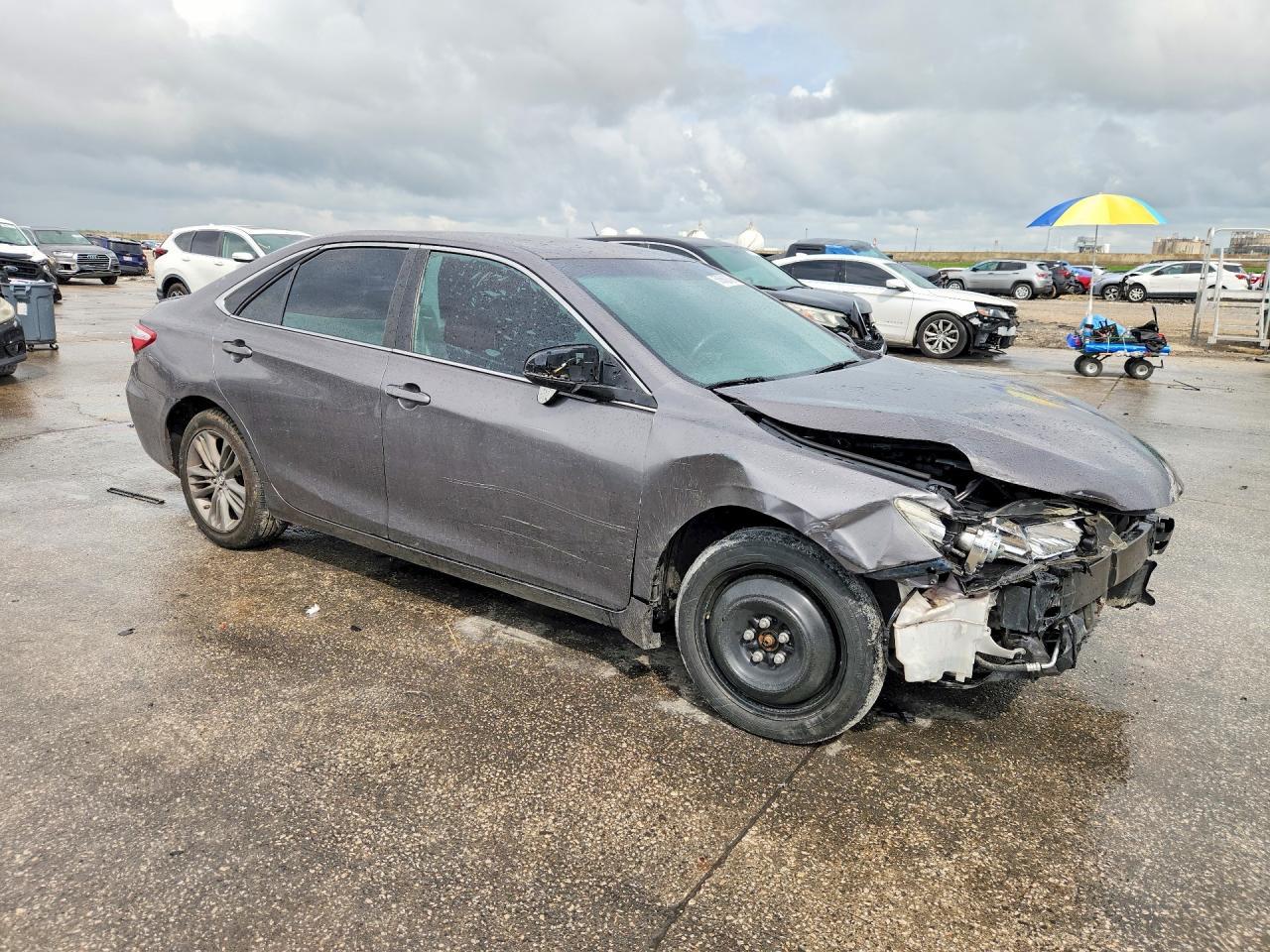 2017 Toyota Camry Se - Фото 4