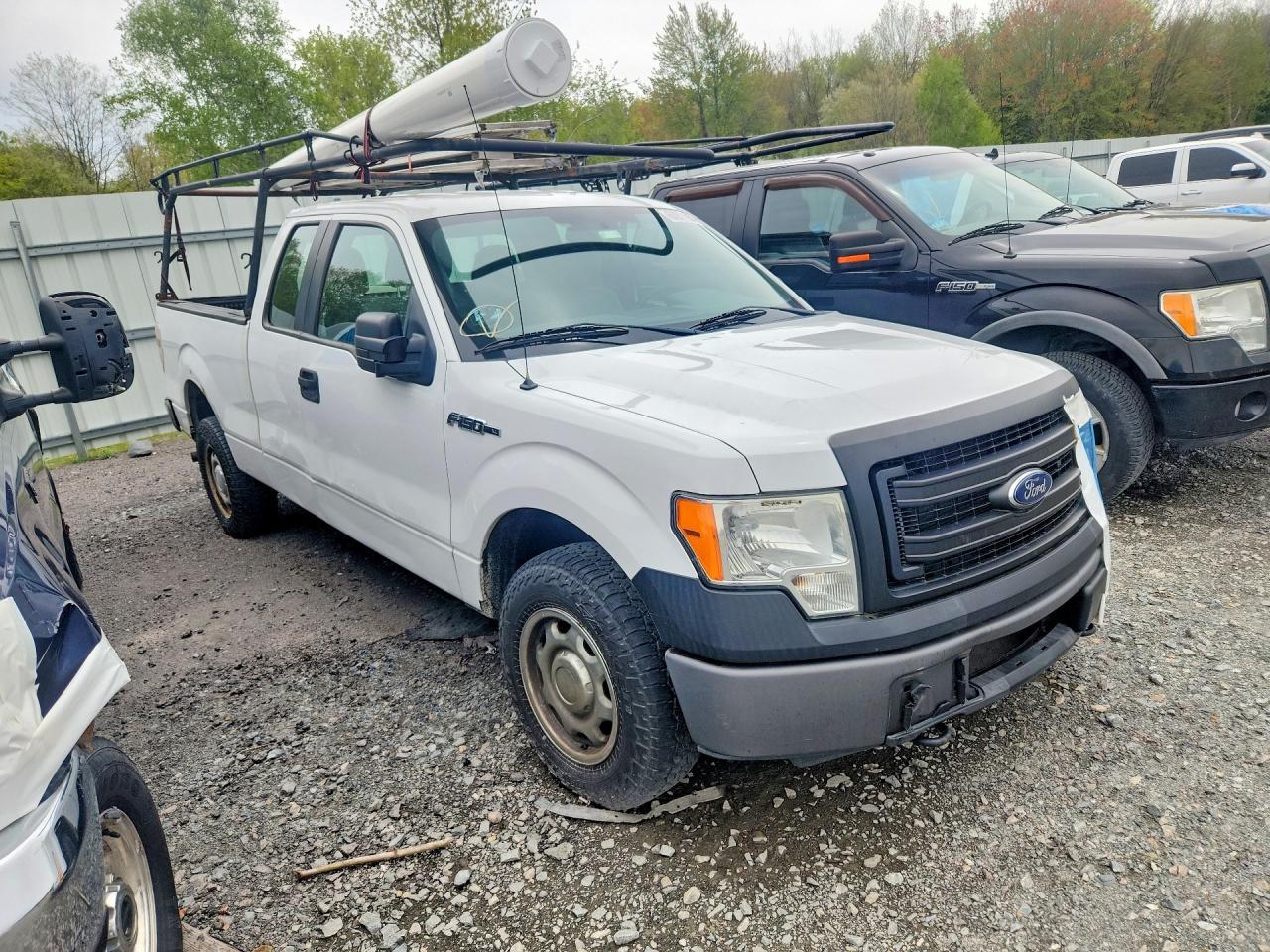 2014 Ford F150 Super Cab - Image 4