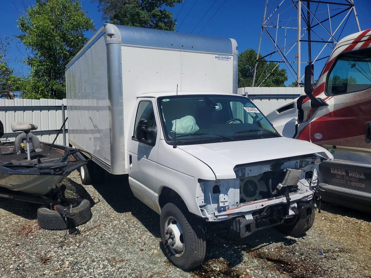2026 Ford E350 - Box Truck - Image 4