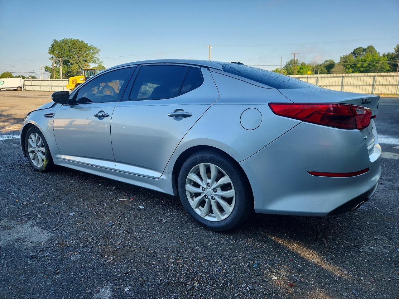 2015 Kia Optima Ex - Image 2
