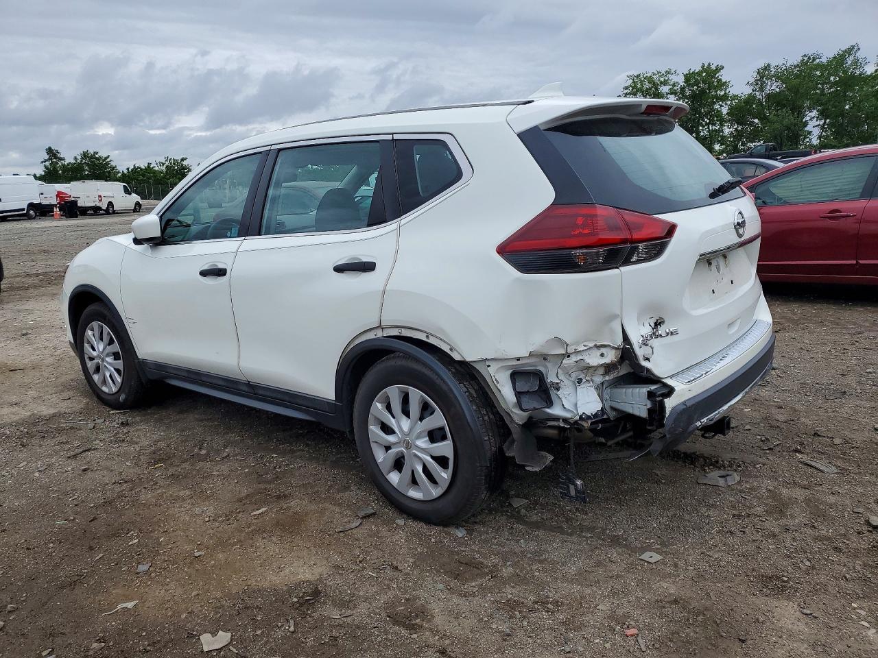 2018 Nissan Rogue S - Фото 2