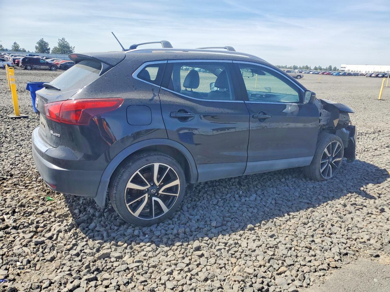 2017 Nissan Rogue Sport S - Фото 3