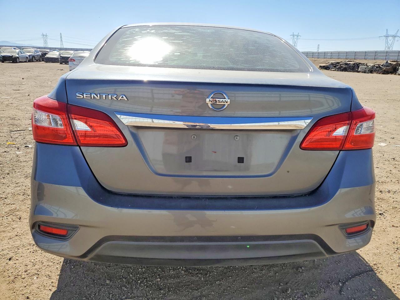 2017 Nissan Sentra S - Фото 6