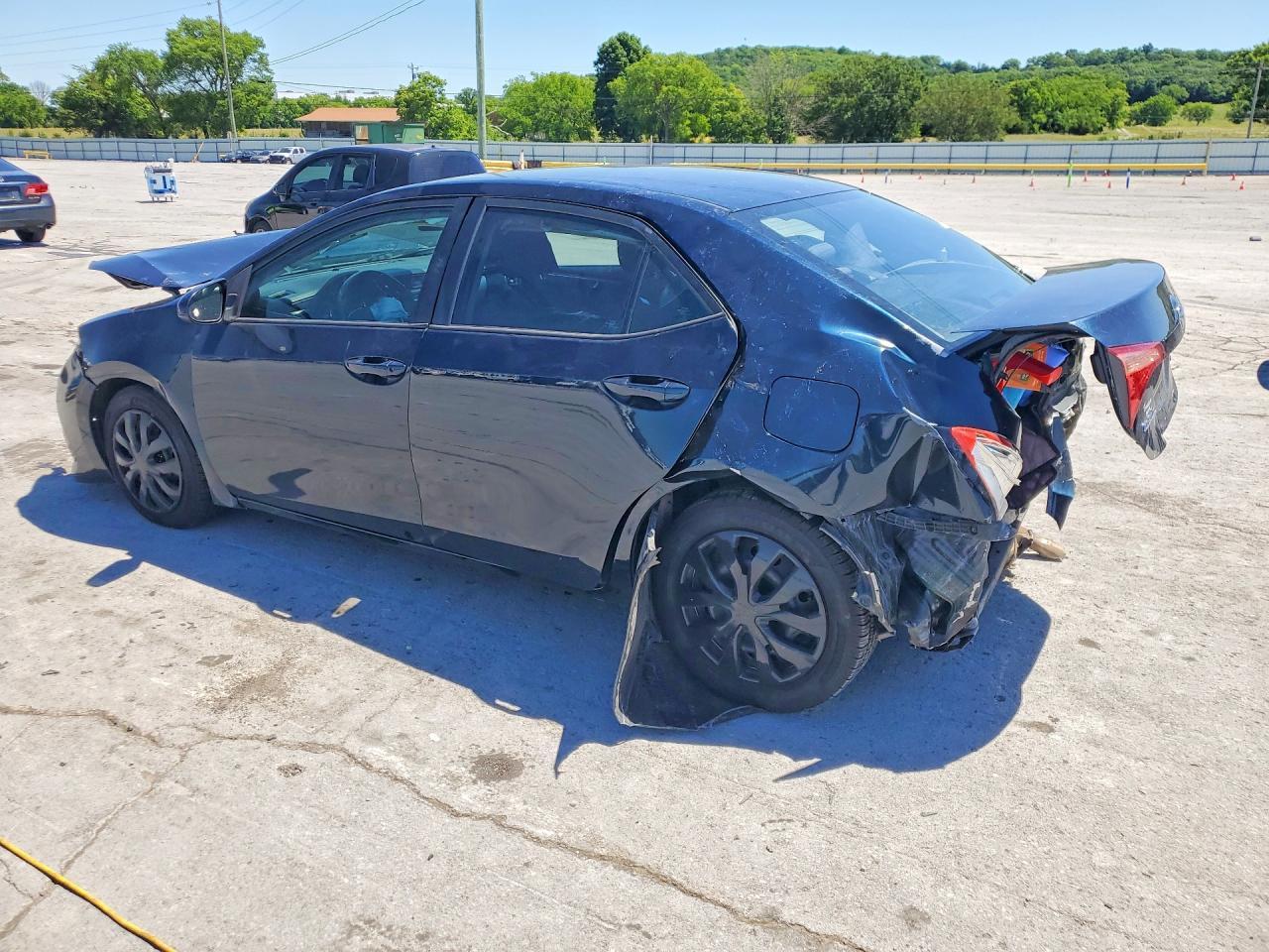 2019 Toyota Corolla Le - Фото 2